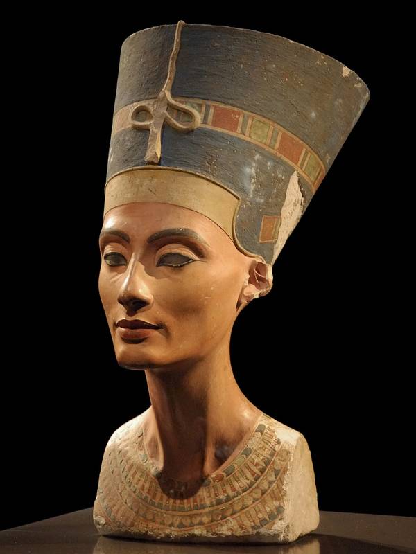 Nefertiti Realistic Sculpture Ivanka Nechyporuk - Subjektiv.art