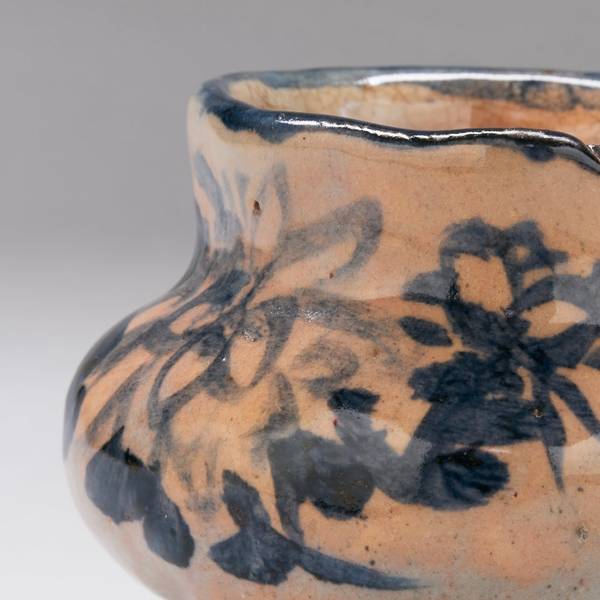 Incense Burner with Chrysanthemum Design in Underglaze Blue Decorative Sculpture Tomioka Tessai - Subjektiv.art